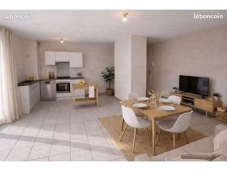 ? t3 – 72 m² – vaulx-en-velin village – résidence 2012 + garage ◊