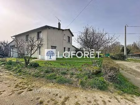 vente maison à nueil-les-aubiers (79250) : à vendre / 132m² nueil-les-aubiers