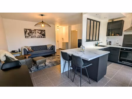 location appartement 3 pièces 65 m² à aix-en-provence (13290)