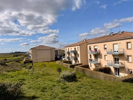 appartement à vendre 3 pièces berriac (11) 60m2 habitables  deux chambres  deux places de 