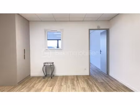 local commercial de 51 m² à seynod