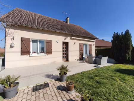 maison de 100 m2 avec sous sol sur la commune de bréviandes