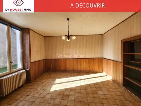 maison de 88 m² avec 3 chambres.