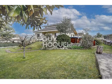 maison familiale de caractère – 170 m² – terrain arboré de 1 173 m² – saint-alban-de-roche