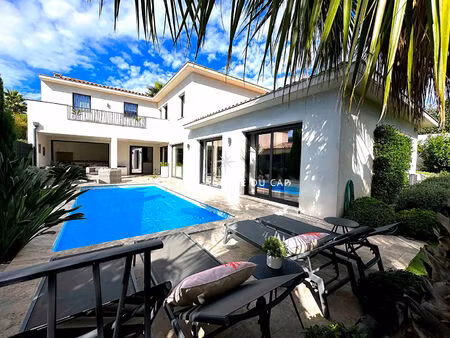 vente maison 4 pièces 185 m² sainte-maxime (83120)