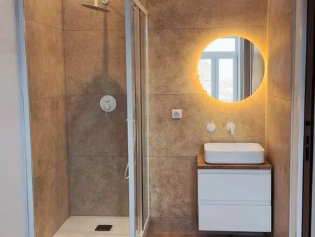 t2 de 35m2 entièrement rénové lys-lez-lannoy proche mairie quartier calme