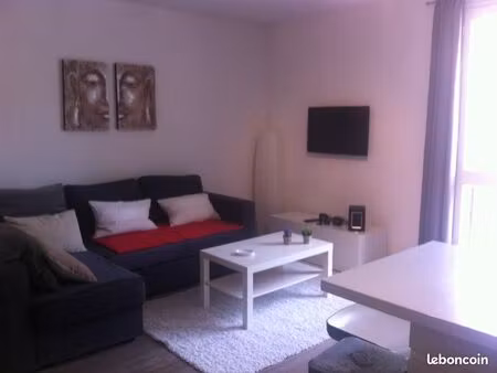 t2 meublé les lecques avec terrasse et parking résidence