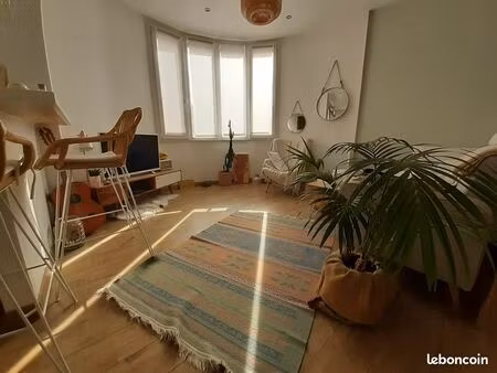 45 m² > très bel appartement entièrement rénové & meublé de 2 pièces  à proximité immédiat