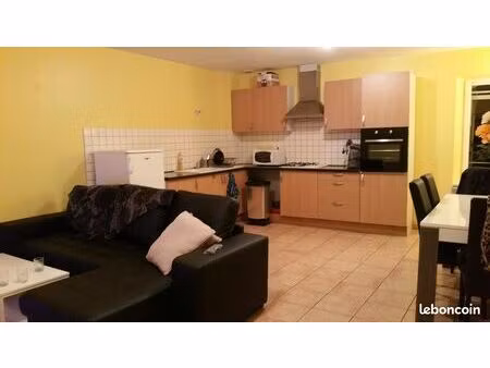 à louer t3 spacieux et lumineux au cœur de fleurance