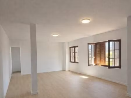 a louer - appartement t2 lumineux- refait a neuf