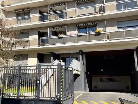 grand t4 villemomble centre avec 2 parkings et cave