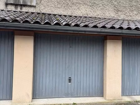garage fermé et sécurisé - proche gare et tcl