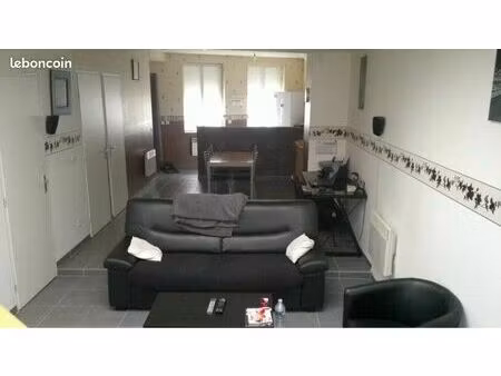 appartement à louer 1 place de stationnement 1 parcelle de terrain sur propriété fermée