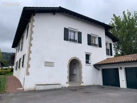 t3 à l'année à ascain