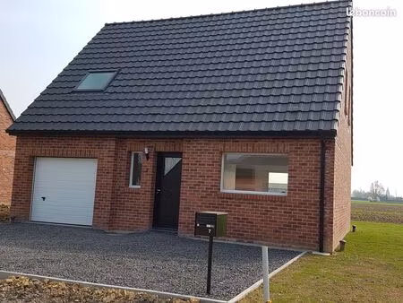 maison individuelle avec jardin et garage
