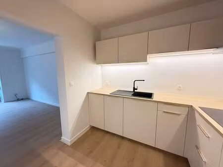 appartement rénové avec 2 chambres