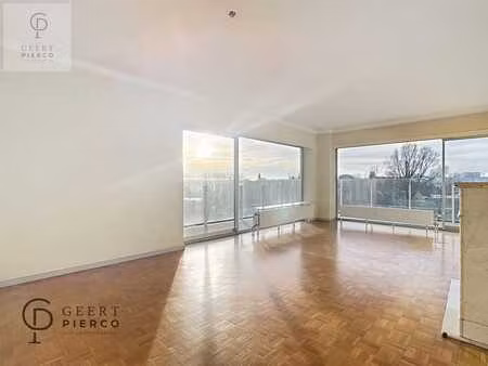 knap appartement te tienen