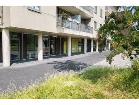 instapklaar handelspand op toplocatie in het hart van aalter