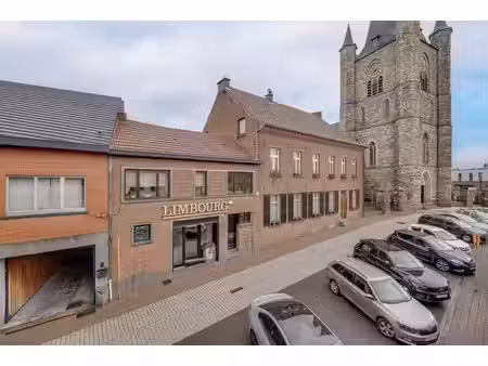 karaktervolle burgerwoning met praktijk in pajottegem