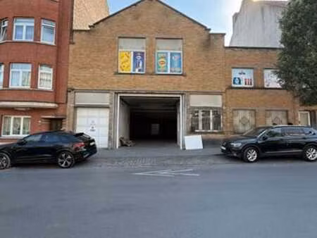 dépôt à louer avec chambre froid