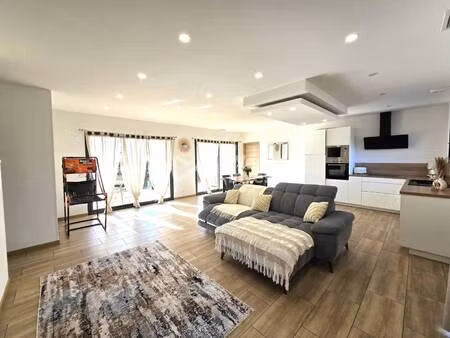 we invest sylvia leclancher