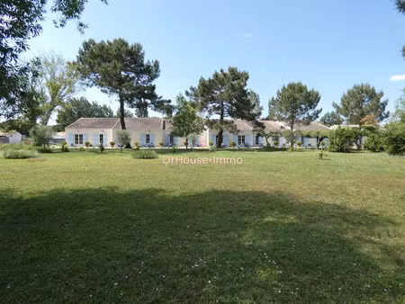 vente locaux professionnels 53 pièces 900 m² à le grand-village-plage (17370)  2 700 000 €