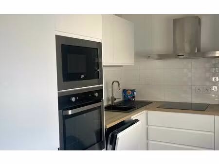 location appartement  m² t-2 à bayonne  760 €