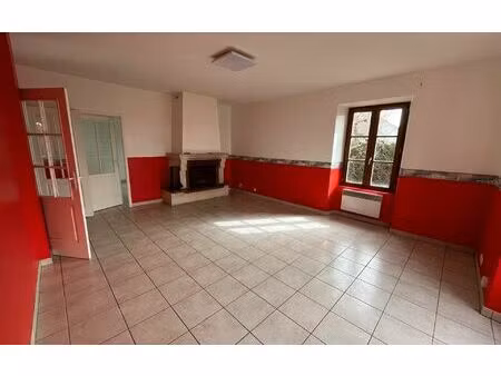 location maison  188 m² t-7 à flavignac  900 €