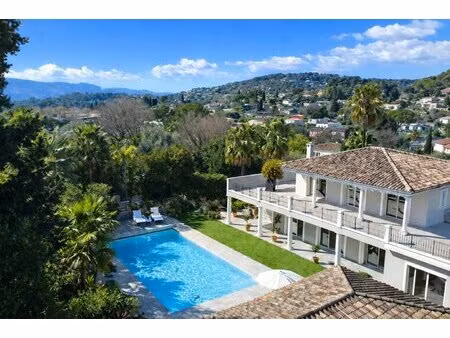mougins - villa 6 pièces avec piscine domaine sécuirsé