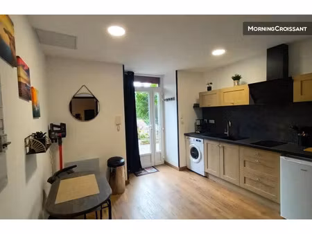 location meublée appartement 2 pièces 26 m² à pontaumur (63380)  550 €