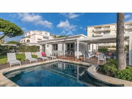 rare à cannes - villa on the croisette - closed domain with id 278157466