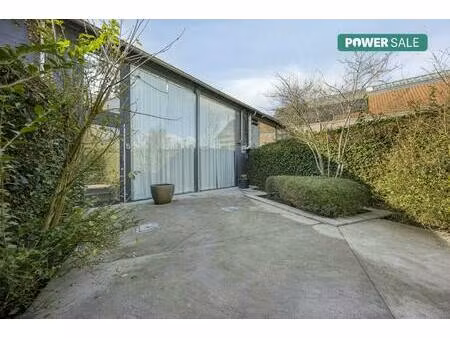 unieke loft met binnentuin en parking te sint-kruis (brugge)