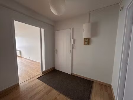 - pau - bd alsace lorraine-appartement - t4 - 100m2 -