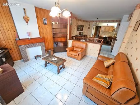 maison 3chs  bureau  jardin et garage