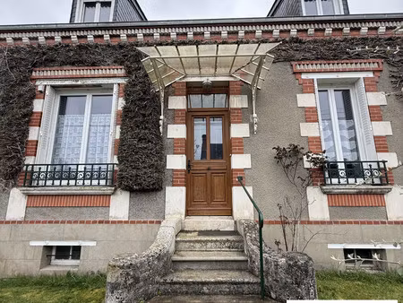 beaucoup de charme pour cette maison bourgeoise
