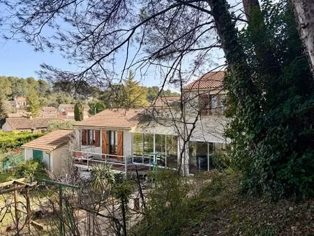 maison 6 pièces de 169 m2 sur une parcelle de 2400 m2