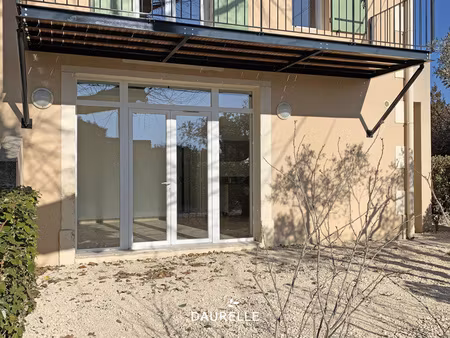 cabannes  appartement à vendre 2 chambres avec jardin et par