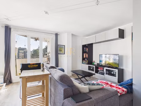 lumineux / plein sud / box / vue degagee / jardin