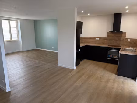 location appartement 3 pièces 96 m² à réalmont (81120)  875 €