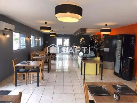 restaurant avec terrasse extérieure et parking