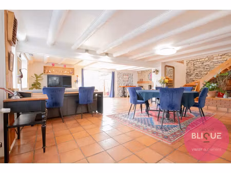 ici le cachet ne fait pas semblant