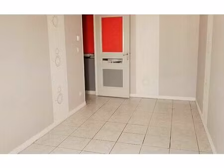 location maison  72 m² t-3 à eppeville  593 €