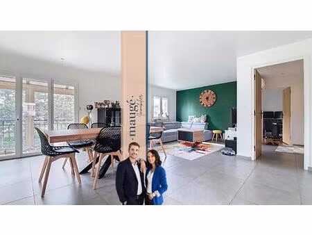 maison - 2 chambres - possibilité 3 supplémentaires - véranda - jardin - au calme - proche