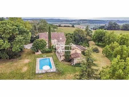 maison avec piscine et jardin francescas (47)