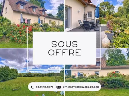 maison contemporaine de 149 m² sur terrain d'environ 3 800 m²