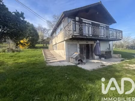 maison de village à champvoisy (51700)