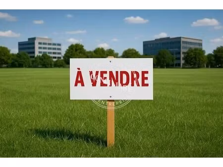 location terrain 2 700 m²
