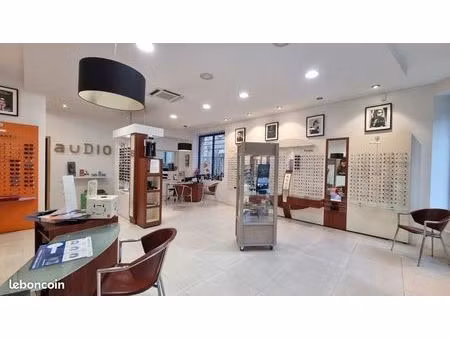 immeuble 401 m² cavignac