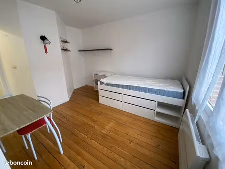 t1 bis à 2min de l'université