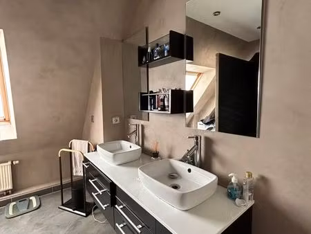 3 pieces 90m2 a kilstett